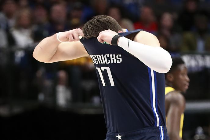 Luka Dončić | Luka Dončić je bil proti Indiani s 36 točkami najboljši strelec, njegova zadnja meta za podaljšek pa nista našla želenega cilja. | Foto Reuters