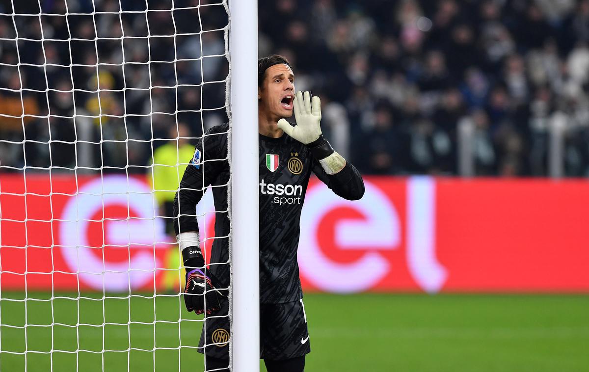 Yann Sommer | Vratar Yann Sommer bo zaradi zlomljenega palca na desni roki dlje časa odsoten z igrišč. | Foto Guliverimage