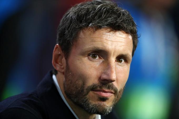 Mark van Bommel je bil prepričan, da bo sodnik izključil slovenskega vratarja. | Foto: Guliverimage/Getty Images