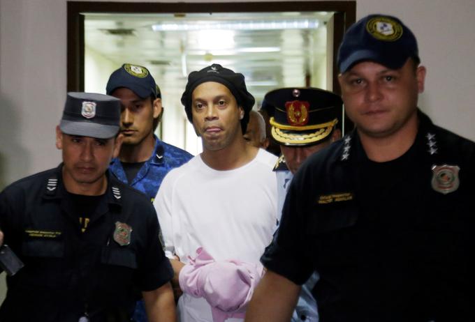 Ronaldinho je lani nekaj mesecev preživel v paragvajskem zaporu. | Foto: Reuters