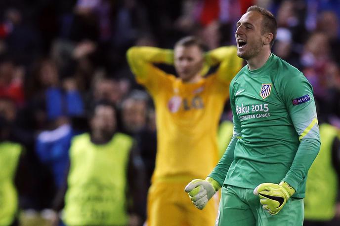 Oblak Bayer | Jan Oblak je leta 2014 branil za Atletico na povratni tekmi osmine finala lige prvakov proti Bayerju in pomagal rdeče-belim do napredovanja po loteriji izvajanja 11-metrovk. | Foto Reuters