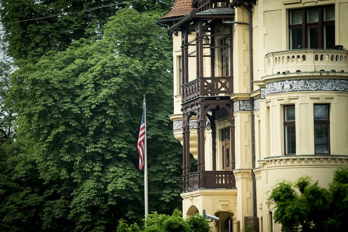 ameriško veleposlaništvo ZDA | Nova ameriška veleposlanica v Sloveniji je Lynda Blanchard. Na fotografiji ameriško veleposlaništvo v Ljubljani. | Foto Ana Kovač