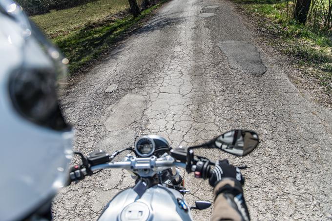 Da bi se vaši motoristični podvigi končali z nasmehom in vam ostali v lepem spominu, morate še pred prvo vožnjo poskrbeti za vse varnostne ukrepe, opozarjajo v Agenciji za varnost prometa. | Foto: Klemen Korenjak