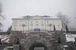 Grad Tivoli: najstarejša zgradba v ljubljanskem parku, ki jo varujejo prav posebni psi