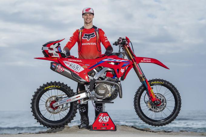 Tim Gajser se po februarski poškodbi (zlom stegnenice) še ni vrnil na motor. Zdravniki še niso dali zelene luči. | Foto: Honda Pro Racing/ShotbyBavo