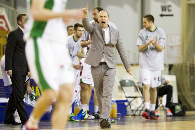 Trener Krke Vladimir Anzulović se zaveda težkega gostovanja, a računa na zmago Krke. | Foto: 