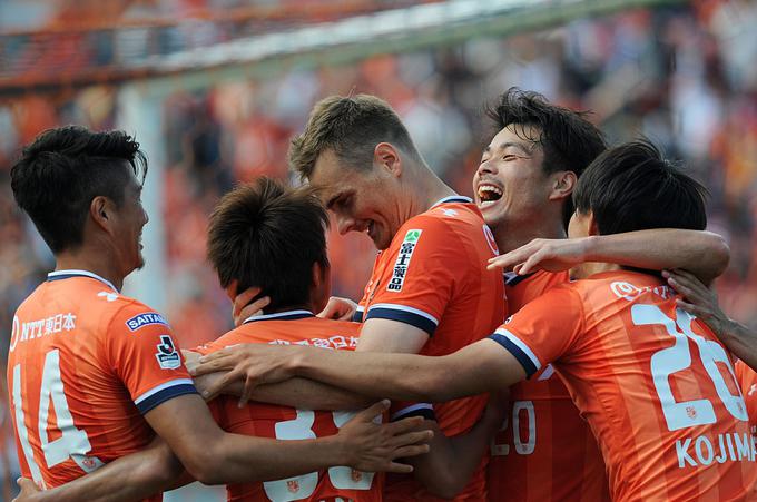 Na Japonskem si je služil nogometni kruh med letoma 2015 in 2018. | Foto: Guliverimage/Getty Images