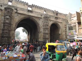 Indija zmajarji Ahmedabad festival človeška ribica proteus