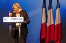 Francija po napadih: val patriotizma in vzpon Marine Le Pen