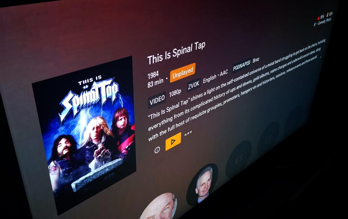 Plex | Zbirka brezplačnih filmov, ki jih Slovencem trenutno ponuja Plex, še ni kaj prida, a se med njimi vendarle najde tudi kakšen biser, kot je izvrstni satirični dokumentarni film To je Spinal Tap.  | Foto Matic Tomšič