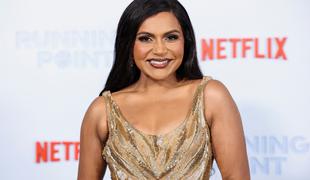 Mindy Kaling z zvezdo na hollywoodskem Pločniku slavnih