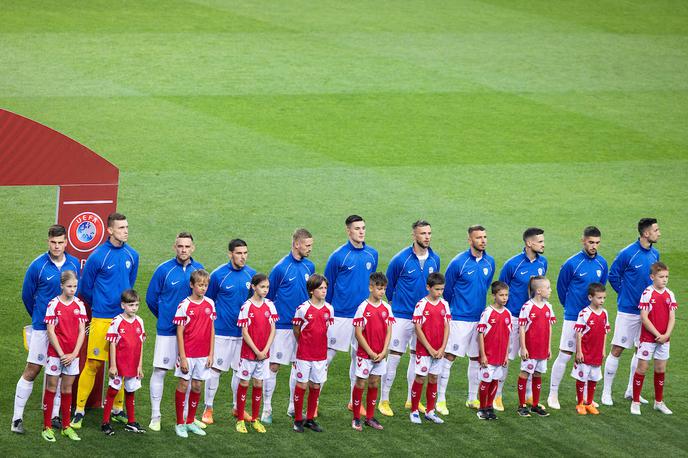 Slovenija : Danska slovenska nogometna reprezentanca | Slovenci so izgubili eno mesto. | Foto Vid Ponikvar/Sportida