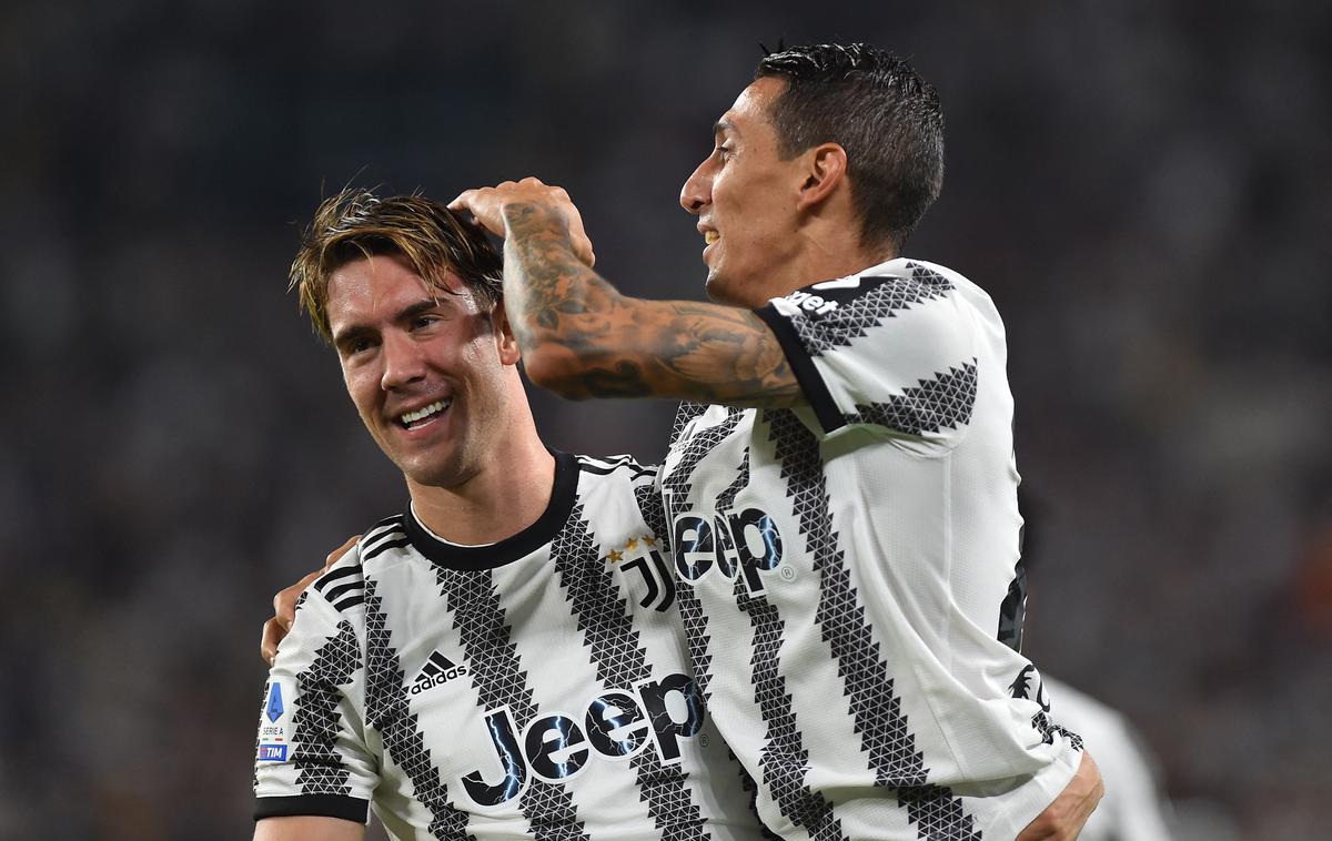 Dušan Vlahović Angel Di Maria Juventus | Dušan Vlahović in Angel Di Maria sta zadevala za zmagovit uvod Juventusa v novo sezono.  | Foto Reuters