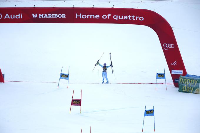 Tako se je poslovila Tina Maze. | Foto: Getty Images