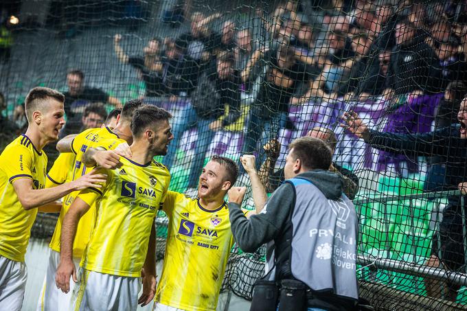 Ko je Maribor nazadnje v Stožicah premagal Olimpijo, je dosegel Rok Kronaveter dva zadetka. To je bil njegov prvi večni derbi v dresu vijolic. | Foto: Grega Valančič/Sportida