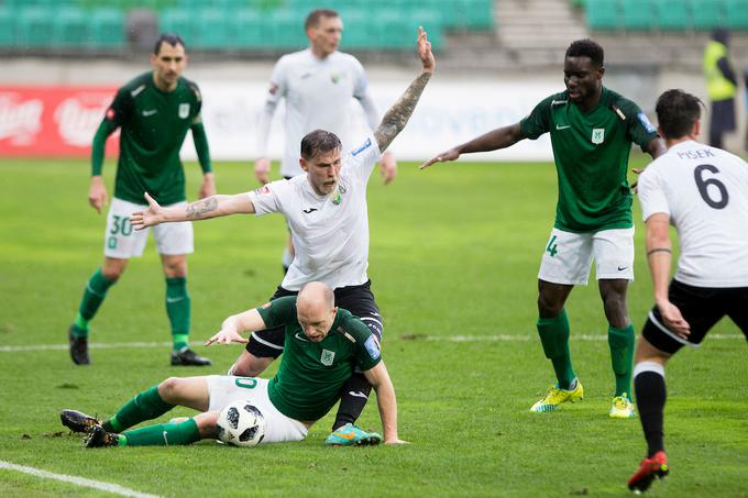 Zmaji so po visoki zmagi nad Rudarjem še povišali prednost pred Mariborom. | Foto: Urban Urbanc/Sportida