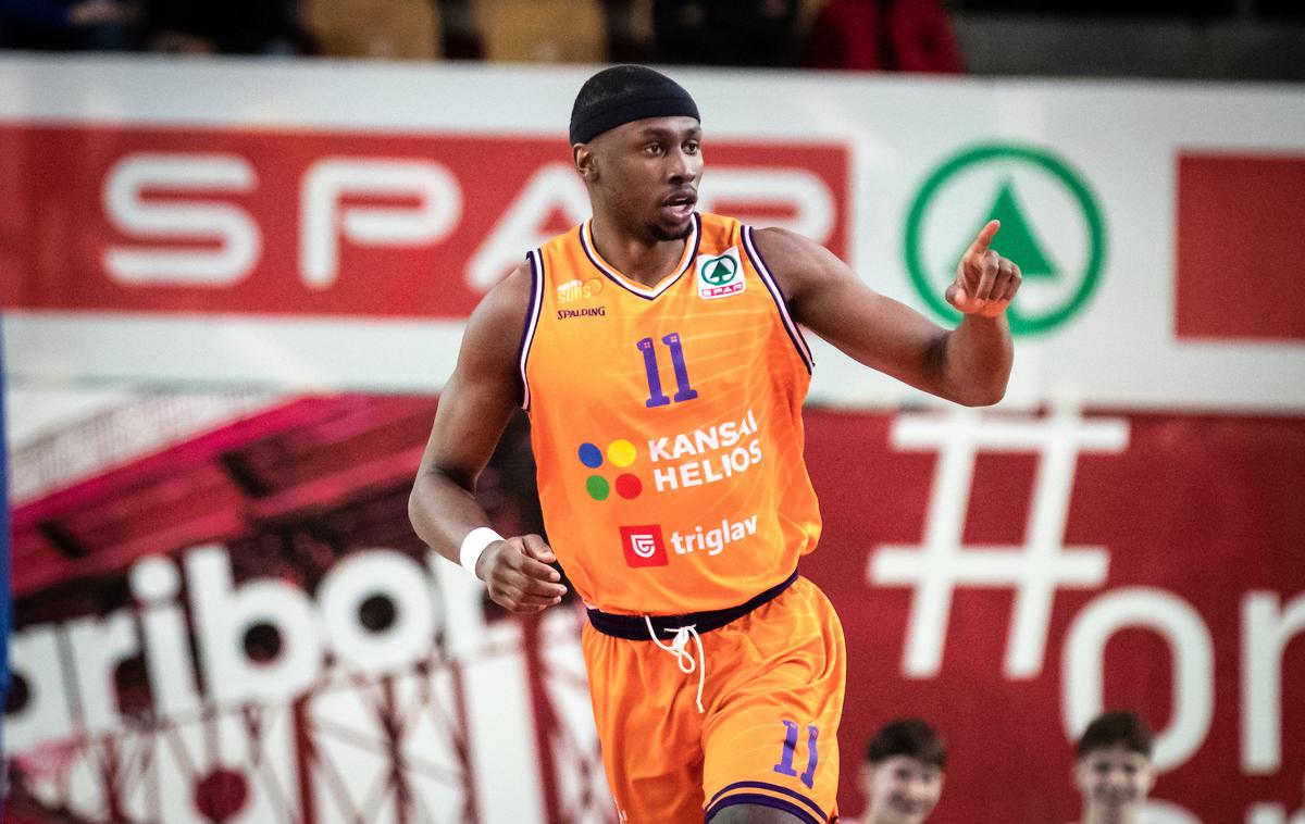 pokal finale Helios Suns Cedevita Olimpija Dennis Tunstal Jr. | Foto Blaž Weindorfer/Sportida