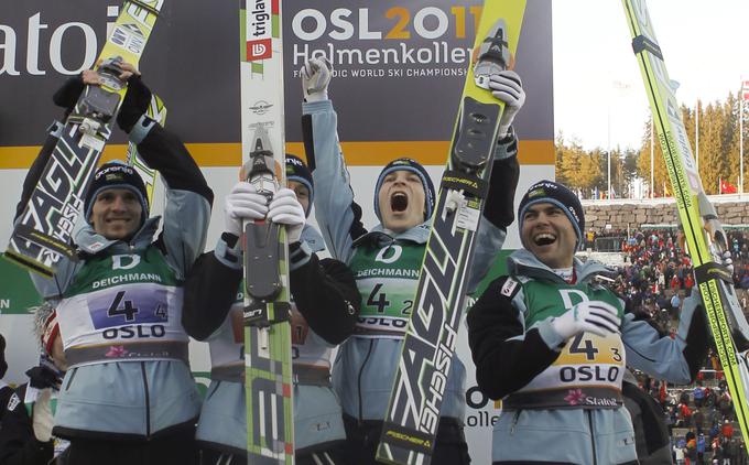 Šest let po Oberstdorfu so bili slovenski orli bronasti še v Oslu. | Foto: Reuters