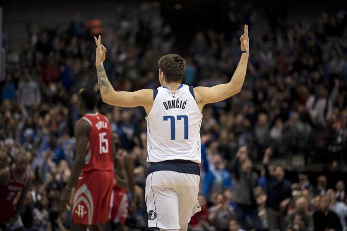 Luka Dončić | Luka Dončić je v zaključku spisal izjemno predstavo in ponesel Dallas do zmage. | Foto Reuters