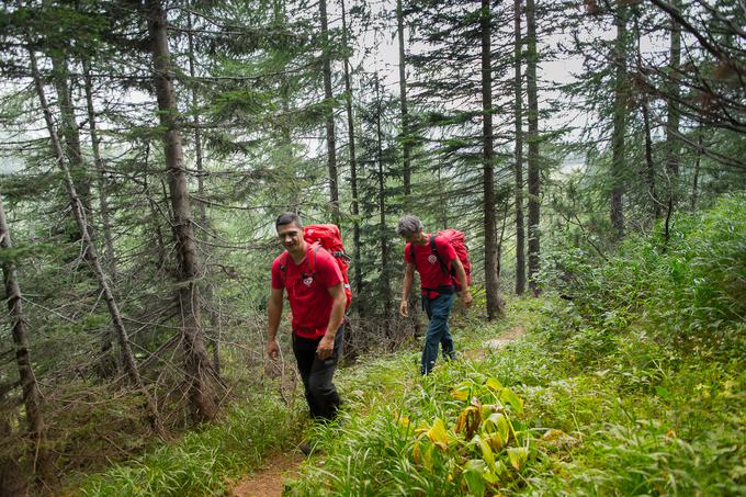 "Če tega ljudje, kot smo mi, ne bi počeli, bi reševalcev zmanjkalo. Večino reševalcev združuje etična zavest, da je to preprosto treba početi." | Foto: Klemen Korenjak