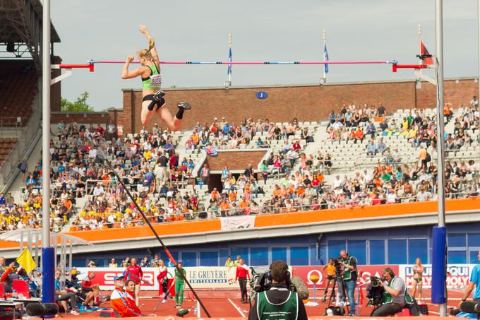 Tina Šutej se je uvrstila v finale skoka ob palici. | Foto: Peter Kastelic