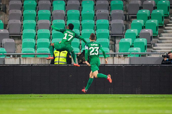 Olimpiji sta z zadetki vrata polfinala na široko odprla Nik Kapun in Issah Abass. | Foto: Žiga Zupan/Sportida