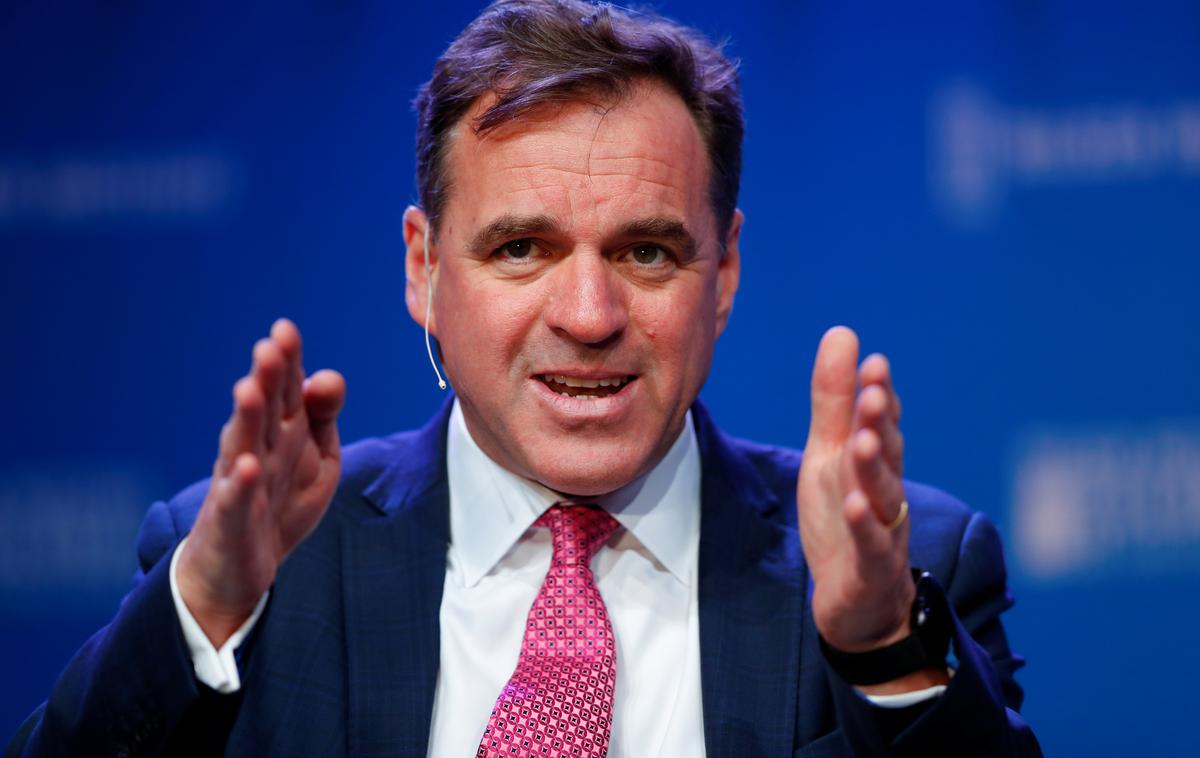 Niall Ferguson | Škotsko-ameriški zgodovinar Niall Ferguson je predaval na najbolj prestižnih univerzah (Harvard, Oxford, Londonska šola za ekonomijo ..) in je pisec številnih zgodovinskih uspešnic. Slovenskim bralcem je najbolj znana knjiga Civilizacija: Kako so vrednote Zahoda osvojile svet. Njegova zadnja knjiga je Trg in stolp. Ferguson, ki ga je leta 2004 revija Time razglasila za enega od 100 najbolj vplivnih ljudi na svetu, tudi snema zgodovinske dokumentarce | Foto Reuters