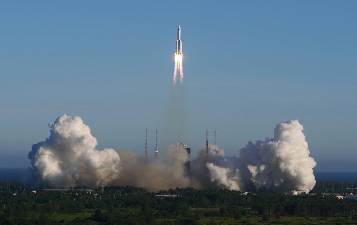 Dolgi pohod 5B, Long March 5B | Plovilo so v petek s pomočjo nosilne rakete Dolgi pohod 2F izstrelili z izstrelišča za satelite Jiuquan na severozahodu države. | Foto Reuters