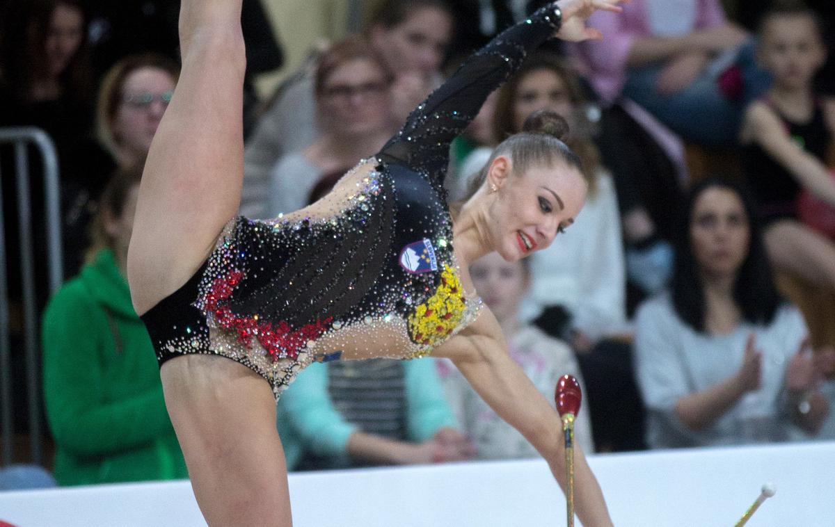 Jekaterina Vedenejeva | Po prvi polovici je Vedenejeva na 5. mestu, tako da mora počakati na nastope najboljših 12, da bo znano, ali ji je uspelo med 16 najboljših. | Foto Jerome Auard