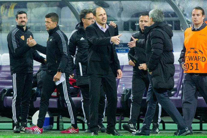 Maribor Chelsea Jose Mourinho | Ante Šimundža in Jose Mourinho sta si tako segla v roke po remiju Maribora in Chelseaja (2014). | Foto Vid Ponikvar