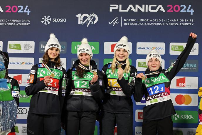 Ajda Košnjek, Jerica Jesenko, Taja Bodlaj, Tina Erzar | Slovenke so slavile z več kot sto točkami razlike. | Foto www.alesfevzer.com