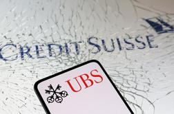 UBS med pripravami na prevzem Credit Suisse prepolovila dobiček