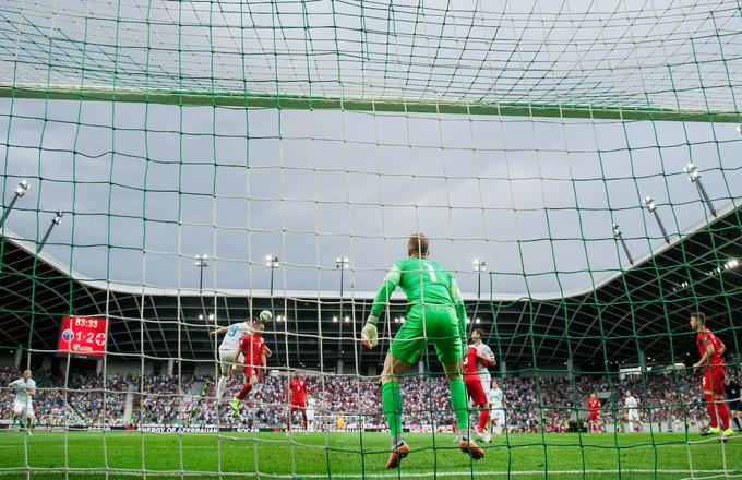 Bo Joe Hart moral po žogo v svojo mrežo tudi danes? | Foto: Vid Ponikvar