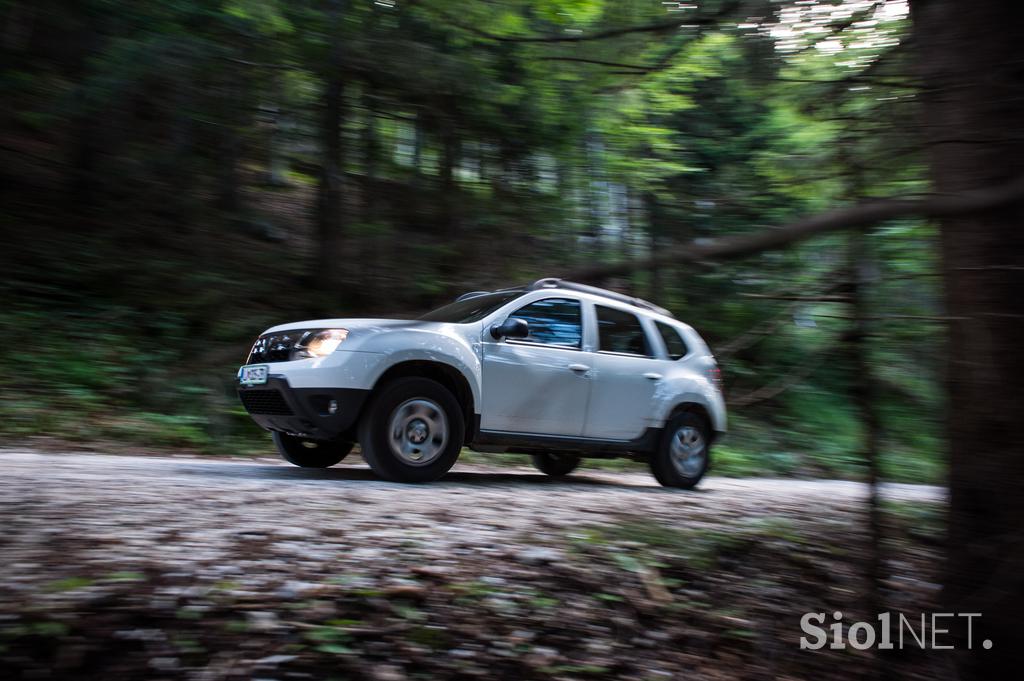 Dacia duster in oskrbnik gorske koče