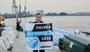 Greenpeace na Poljskem preprečil raztovarjanje premoga