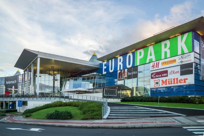 Europark | V nakupovalnem središču Europark Maribor najdemo najbolj aktualne modne trende za prihajajoče mesece. Foto: Bojan Mihalič)