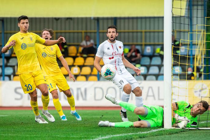 NK Domžale, NK Tabor Sežana | Senijad Ibričić je vnovič dokazal, da je mojster nogometne igre. | Foto Vid Ponikvar/Sportida