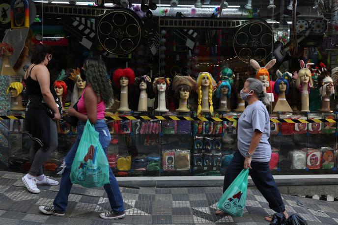 Sao Paulo | Življenje v Sao Paulo je v obdobju epidemije koronavirusa ohromljeno. | Foto Reuters