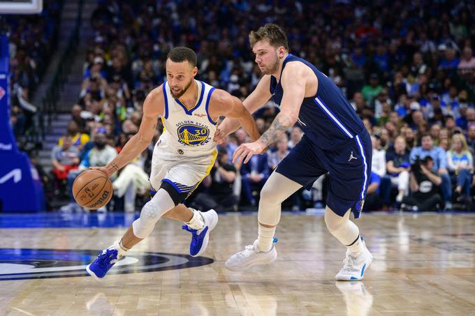 Stephen Curry je z Golden Statom v konferenčnem finalu s 4:1 izločil Dončićev Dallas. | Foto: Reuters