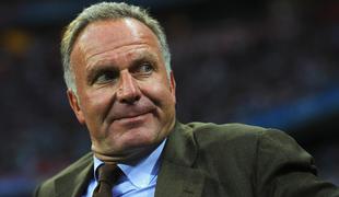 Rummenigge proti zimskemu terminu: SP 2022 v Katarju aprila?