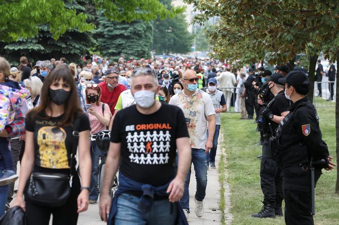 Sarajevo protest | Mirnega protesta v Sarajevu se je udeležilo več tisoč ljudi. | Foto Reuters