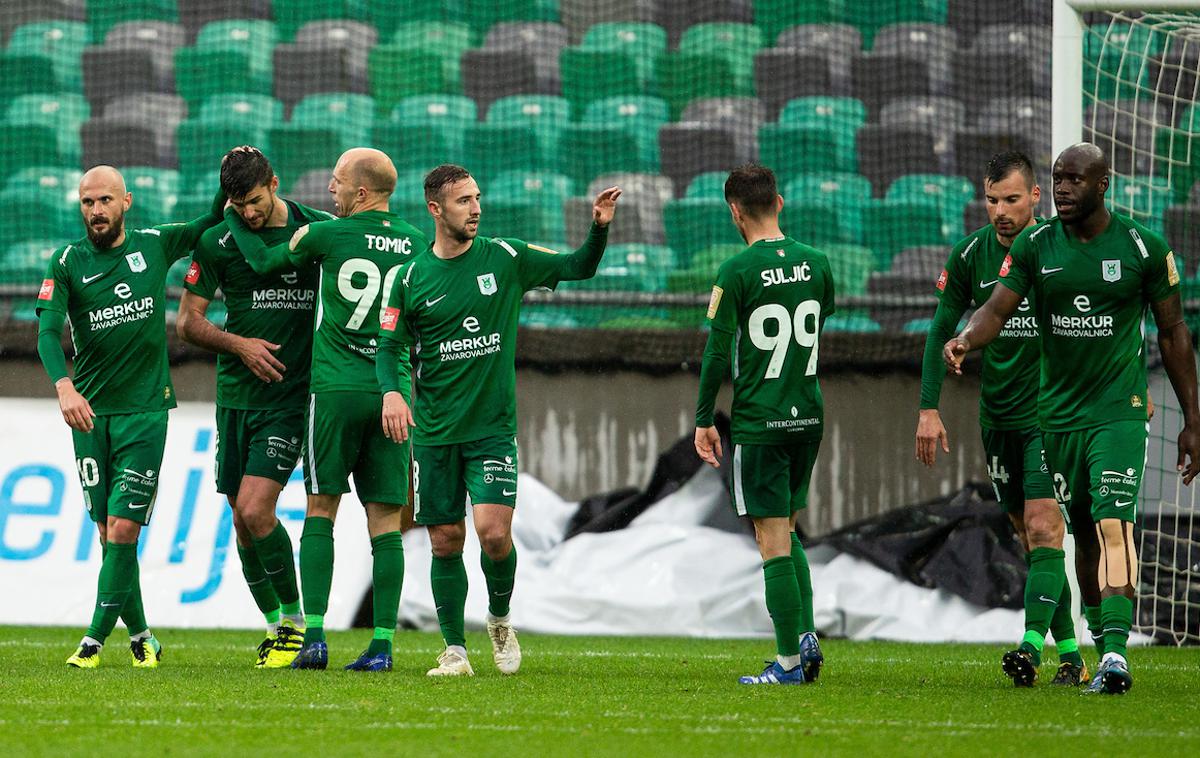 NK Olimpija NK Krško | Nogometaši Olimpije so zmagali že četrtič zapored pod vodstvom Safeta Hadžića. | Foto Vid Ponikvar