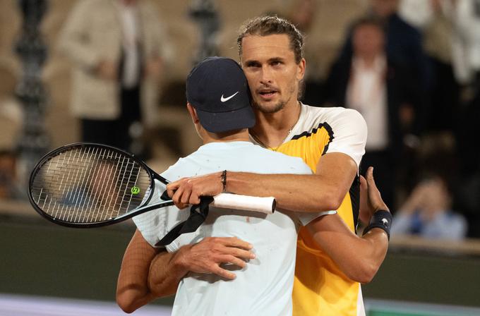 Aleksander Zverev si je želel čim prej v hotel. | Foto: Guliverimage