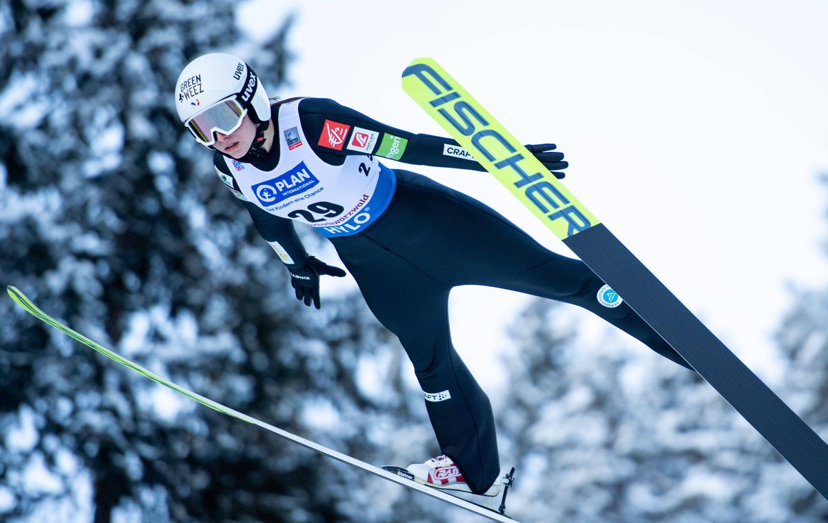 Josephine Pagnier | Josephin Pagnier se veseli premierne zmage v svetovnem pokalu. | Foto Guliverimage