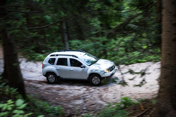 Dacia duster in oskrbnik gorske koče | Foto: Klemen Korenjak