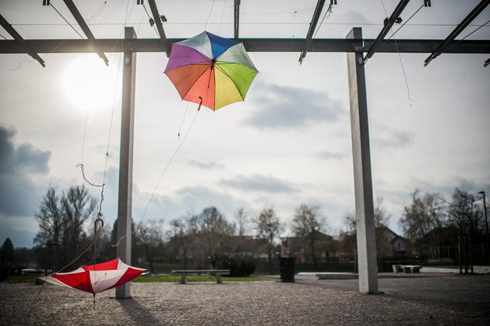 vreme, dež, dežnik, sonce | Foto Matej Leskovšek