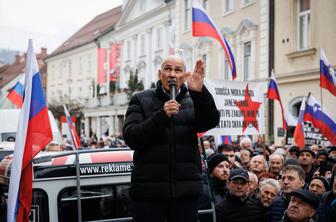 Konec sveta, kot ga poznamo: Janez Janša, človek ulice