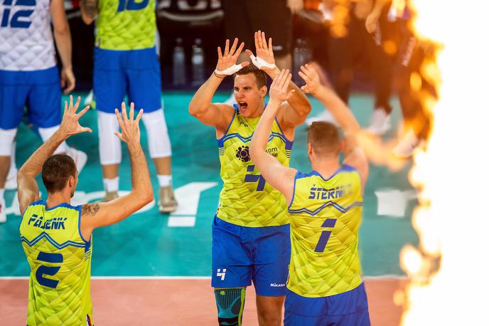 slovenska odbojkarska reprezentanca Alen Pajenk, Jan Kozamernik, Tonček Štern | Slovenska odbojkajska reprezentanca je že prispela v Brazilijo. | Foto Grega Valančič/Sportida