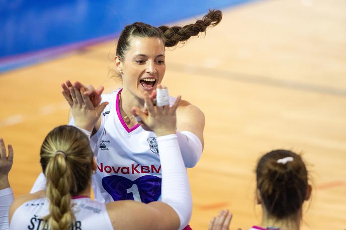 Pokal CEV: Nova KBM Branika - Pölkky Kuusamo | Iza Mlakar bo še naprej nosila dres Nova KBM Branik. | Foto Matic Klanšek Velej/Sportida