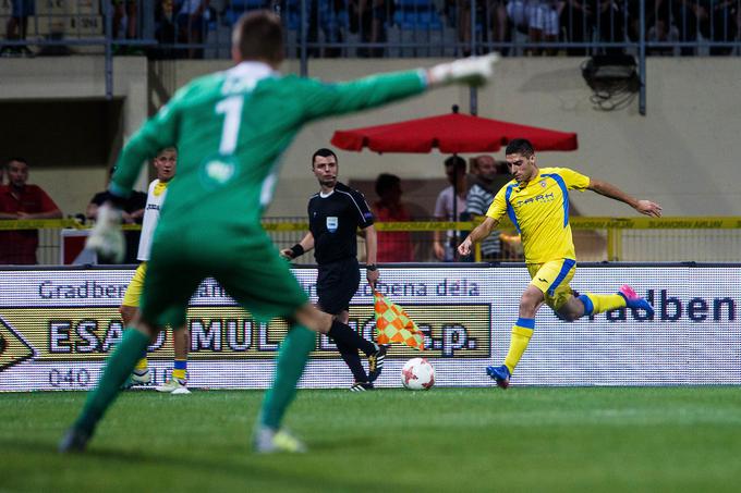 Domžale v nedeljo čaka prvenstveno srečanje s Celjem, nato pa se bodo začele priprave na gostovanje v Freiburgu. | Foto: Grega Valančič/Sportida